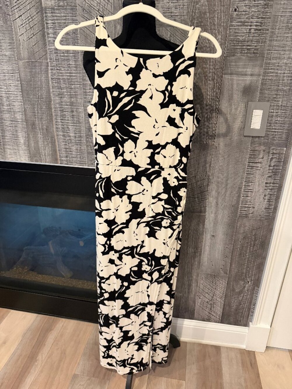 Z Supply Black & Cream Floral Sleeveless Maxi Dress - Size Small